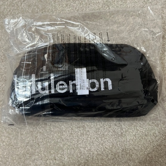 Lululemon Belt Bag - Picture 6 of 7